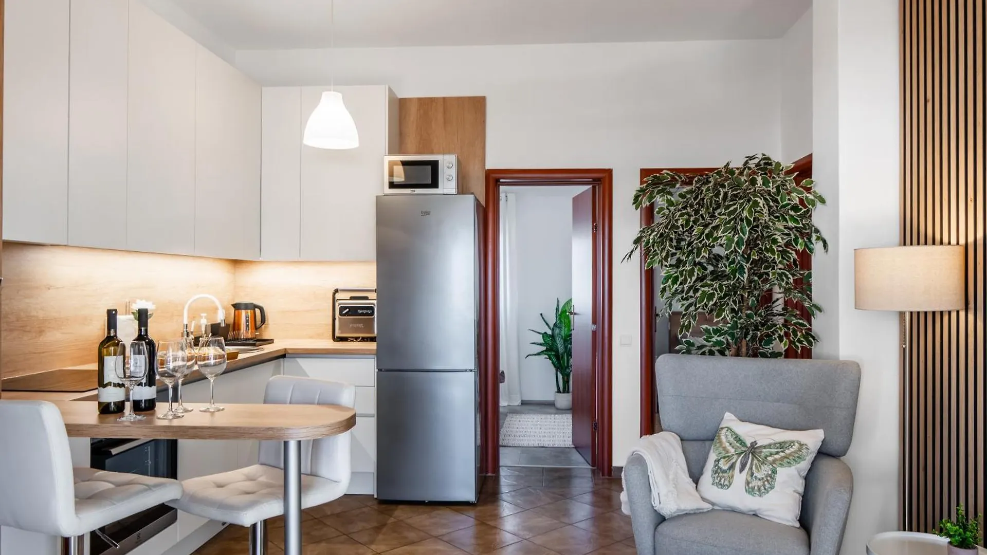 Apartments Quercus Vir 0*,