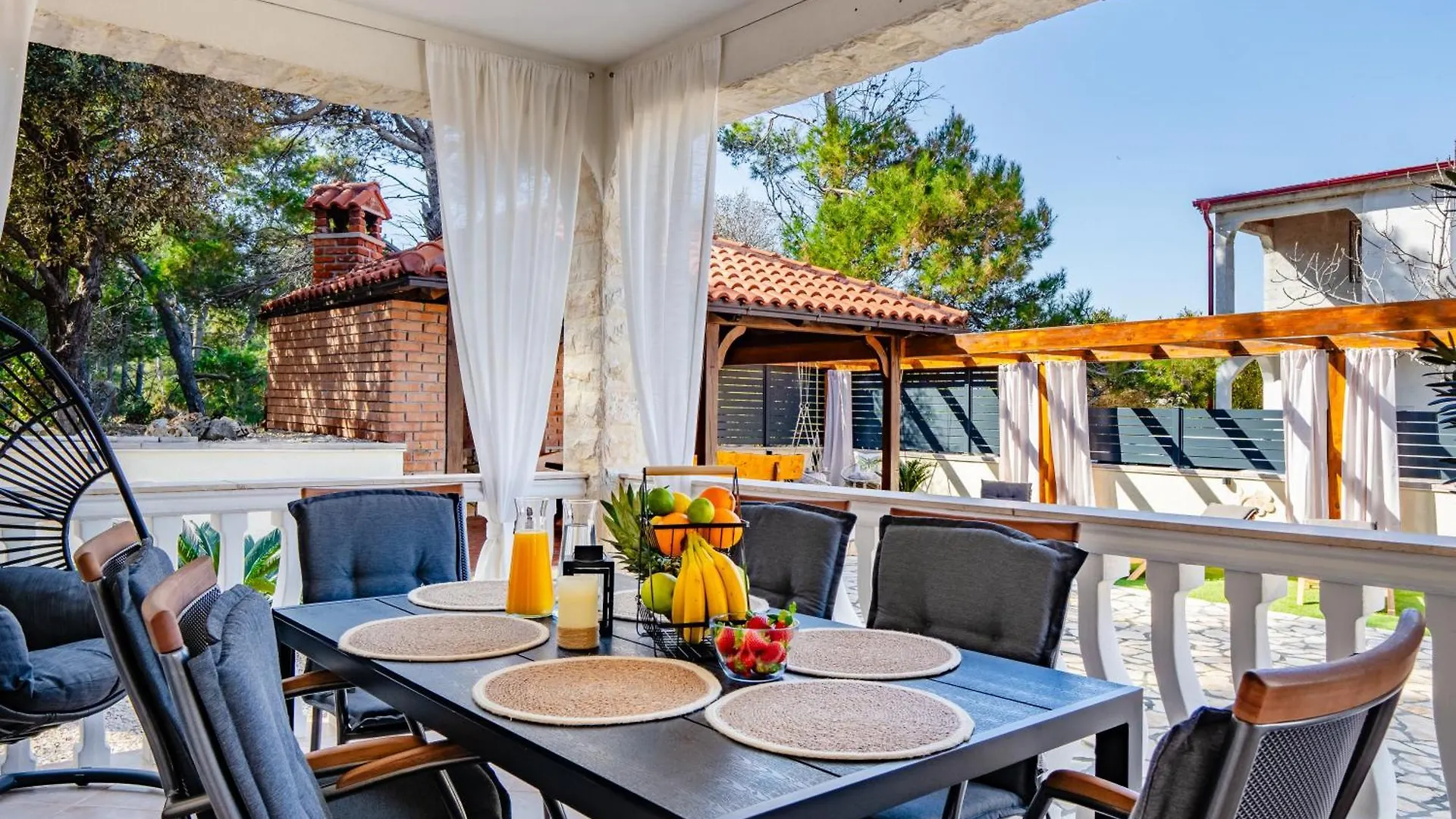 Apartments Quercus Vir